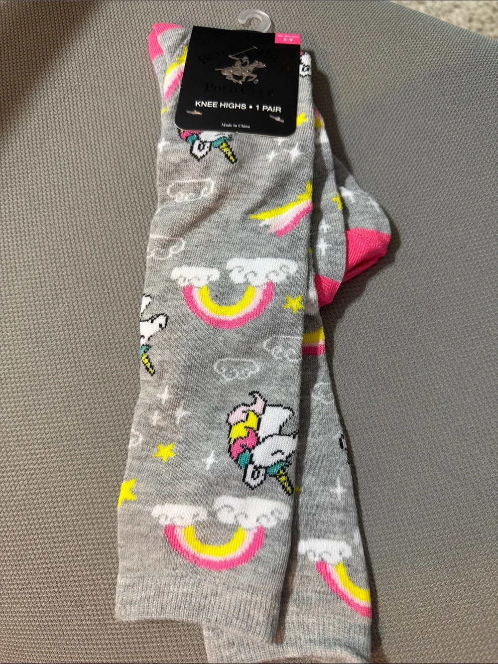 Beverly Hills Polo Club Grey Knee High Socks with Unicorns & Rainbows-size 5-9